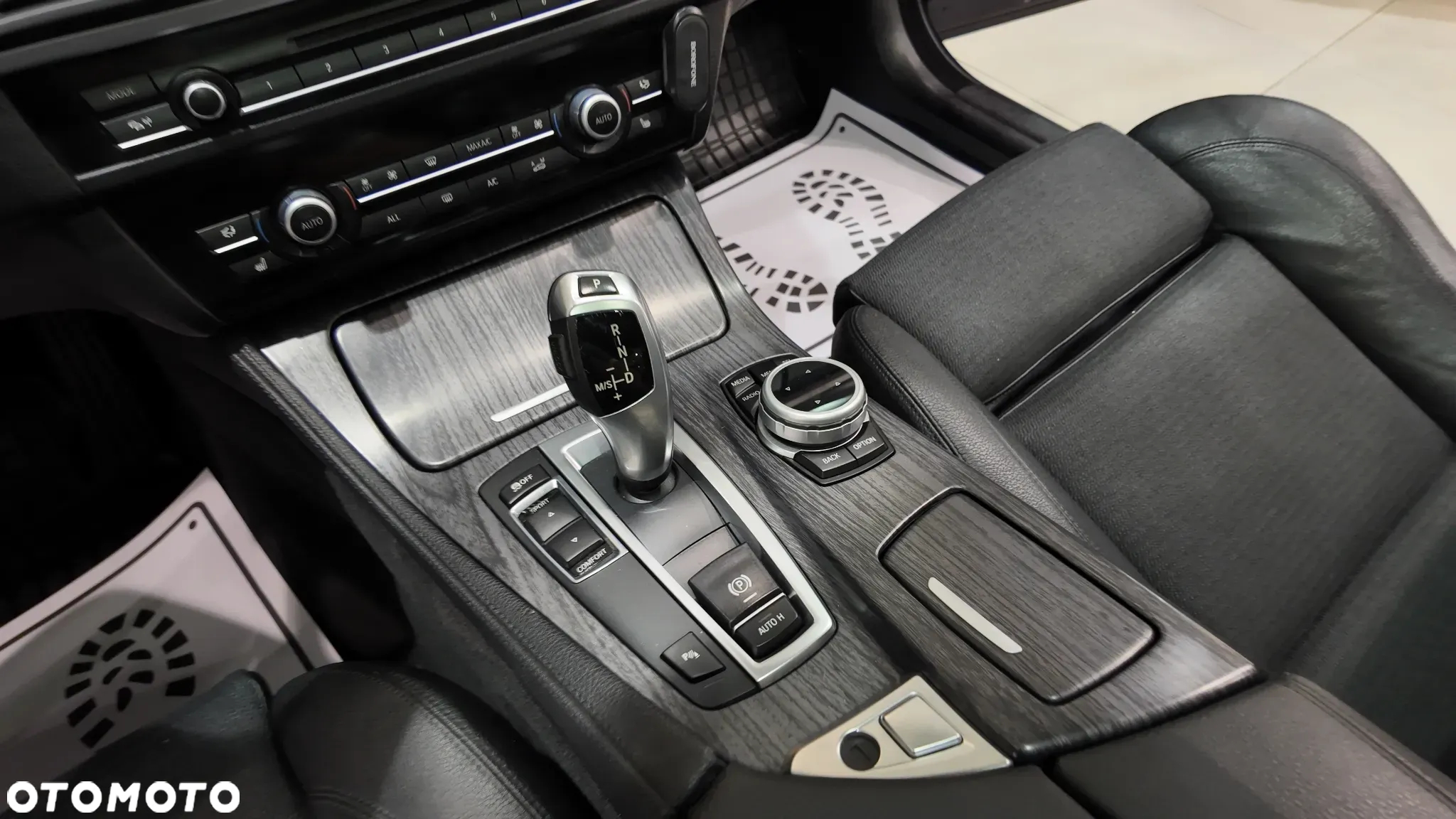 BMW Seria 5 520d - 40