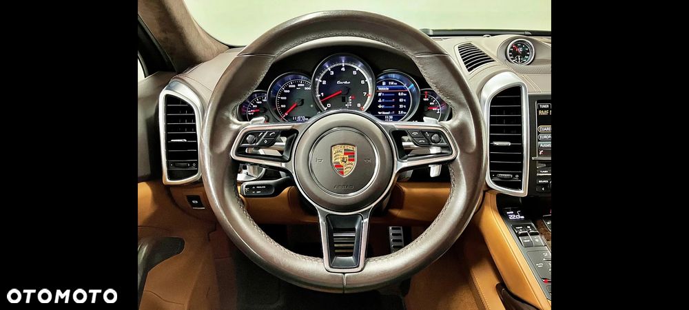 Porsche Cayenne - 4