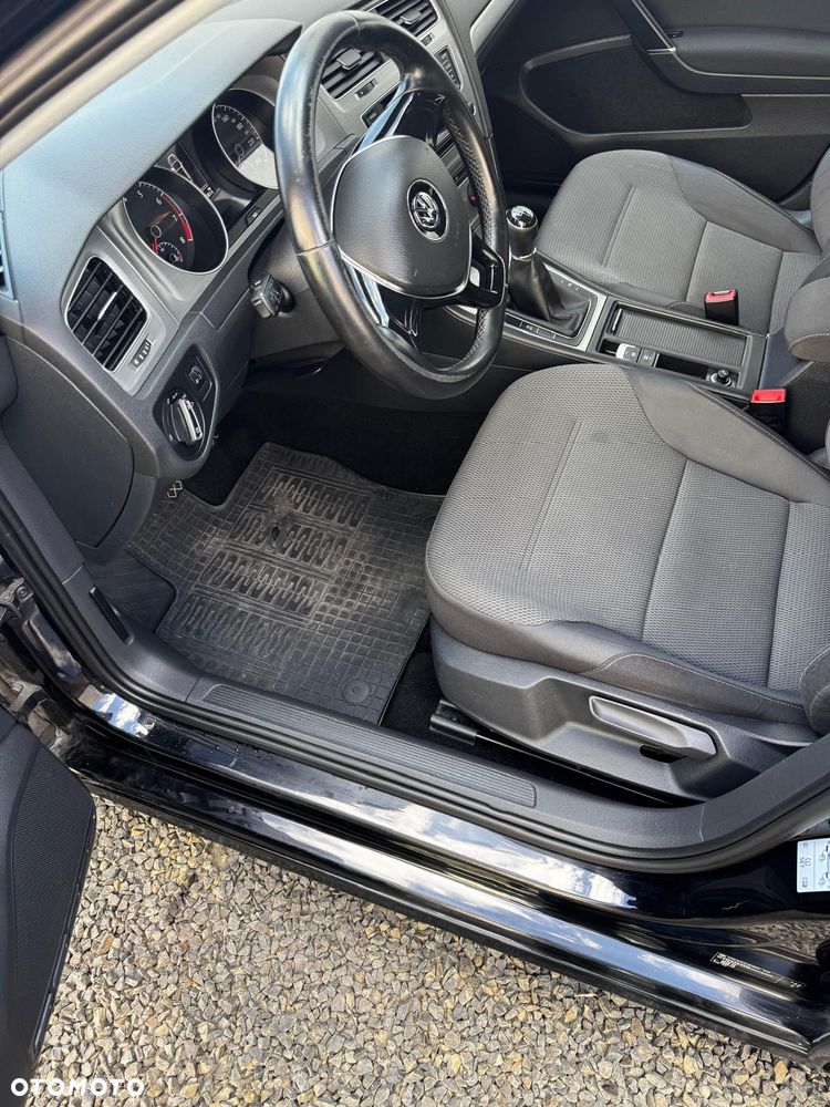 Volkswagen Golf 1.2 TSI BMT Comfortline - 21