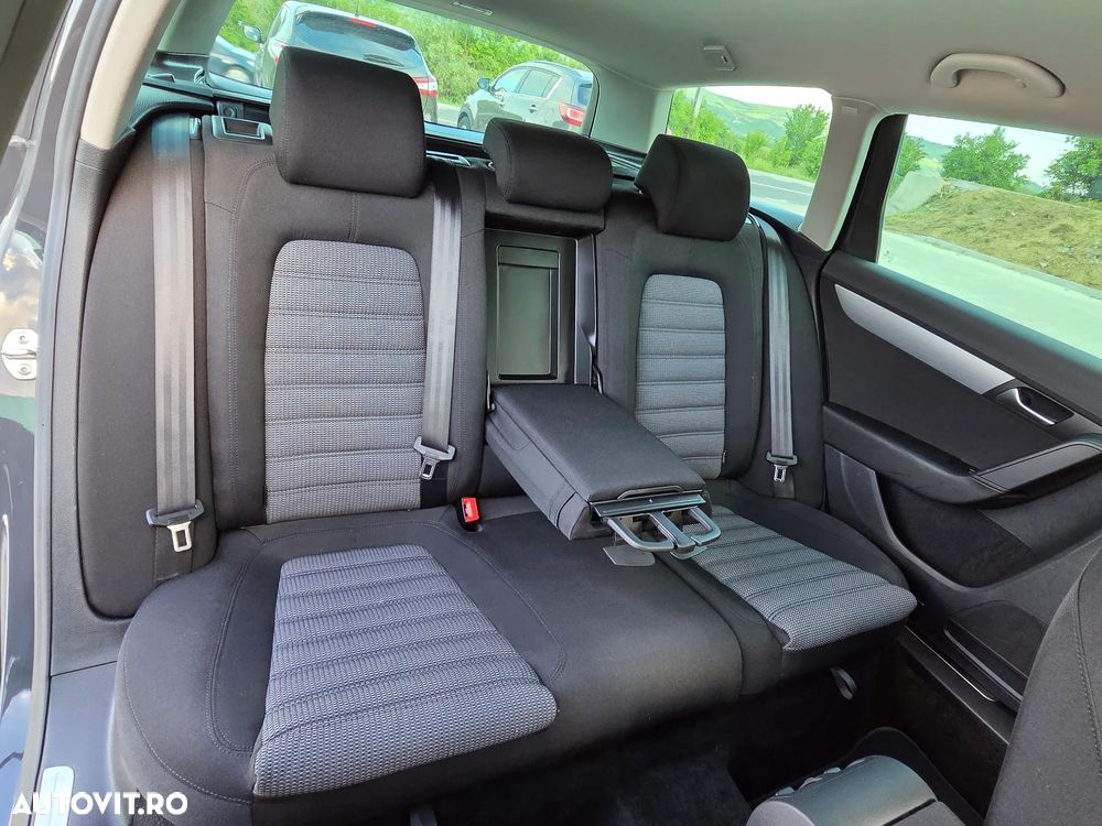 Volkswagen Passat 2.0 TDI 4Motion DSG BlueMotion Tech Highline - 20