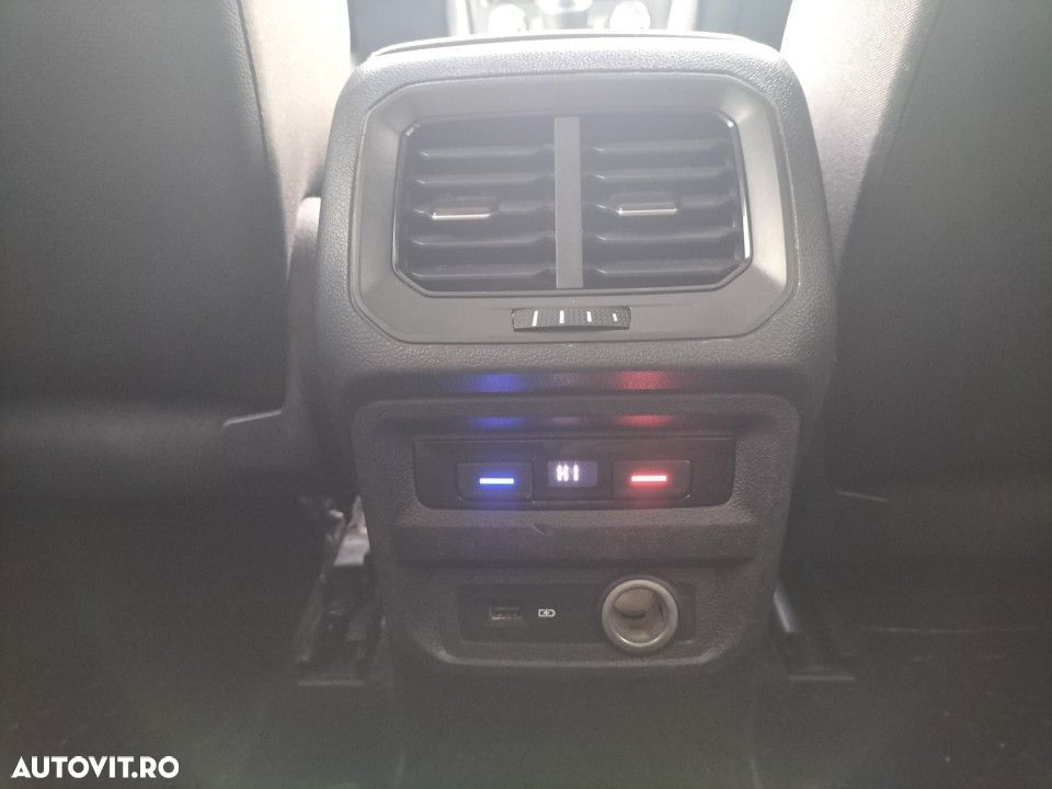 Volkswagen Tiguan - 10