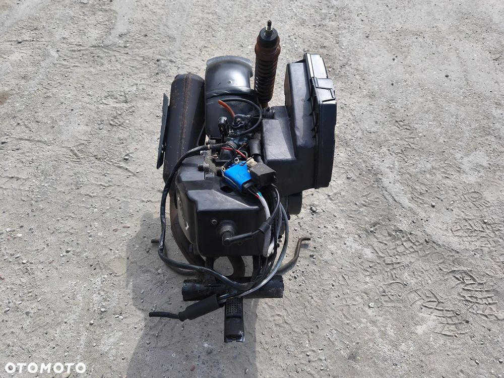 SILNIK KOMPLETNY PIAGGIO SFERA 80 2T SWAP - 4