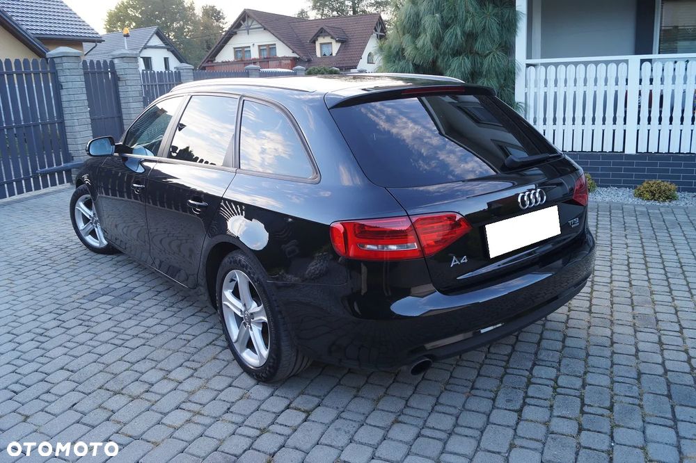 Audi A4 Avant 2014 photo 2