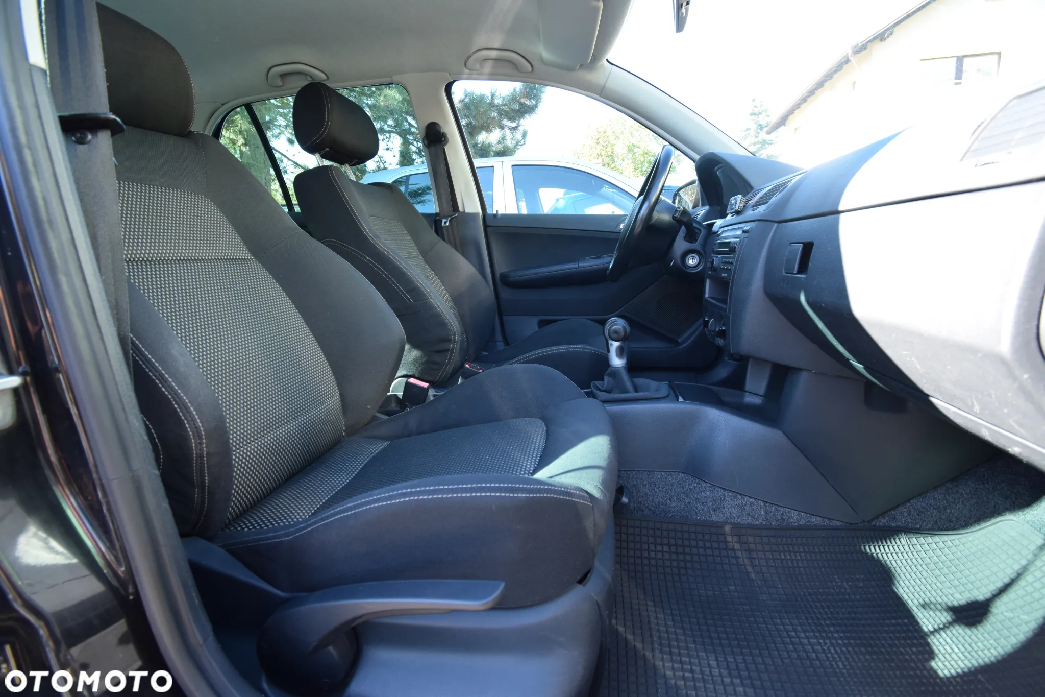 Skoda Fabia 1.4 16V Sport - 18