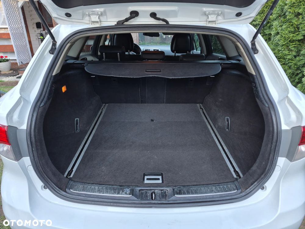 Toyota Avensis 2.0 D-4D Premium - 15