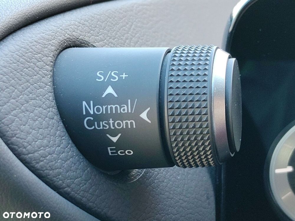 Lexus ES 300h F Sport Edition - 27