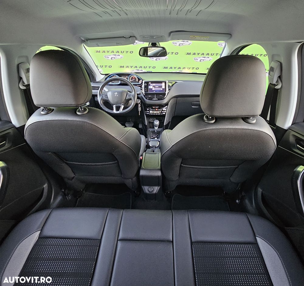 Peugeot 2008 1.2 PureTech Turbo EAT6 S&S Allure - 17