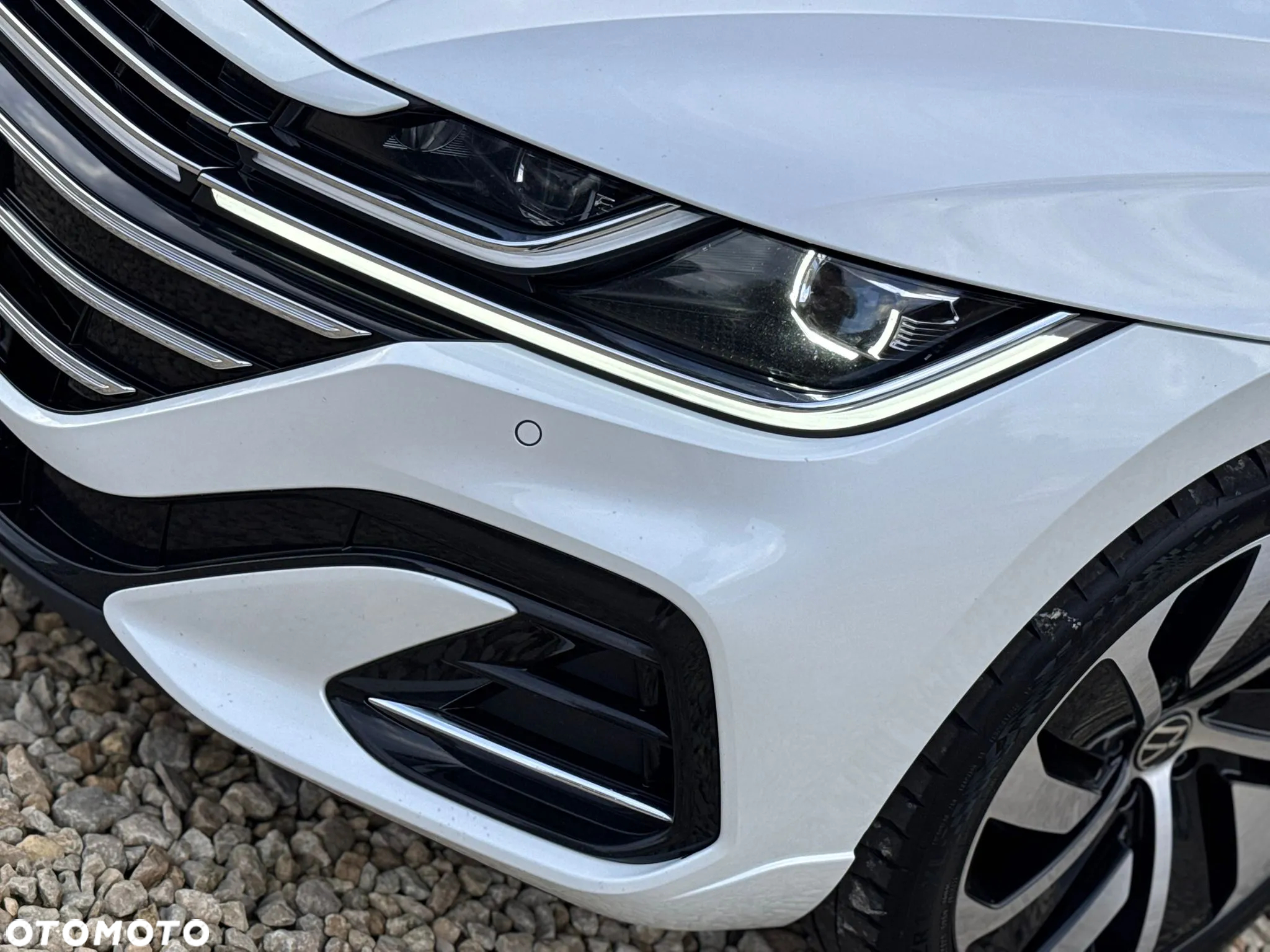Volkswagen Arteon 2.0 TDI SCR 4Motion DSG R-Line - 37