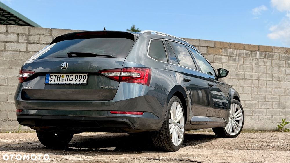 Skoda Superb 2.0 TDI Premium Edition - 23