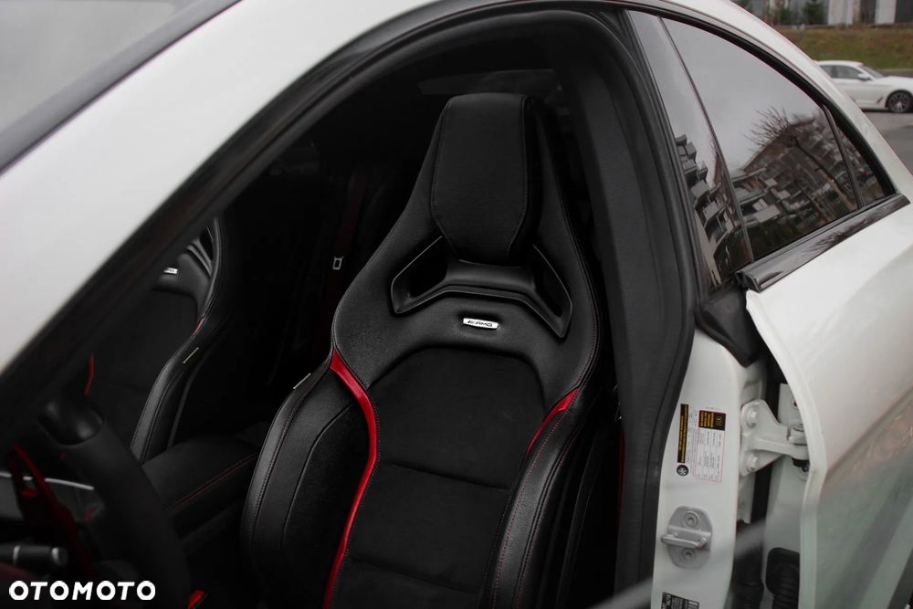 Mercedes-Benz CLA 45 AMG 4-Matic - 7