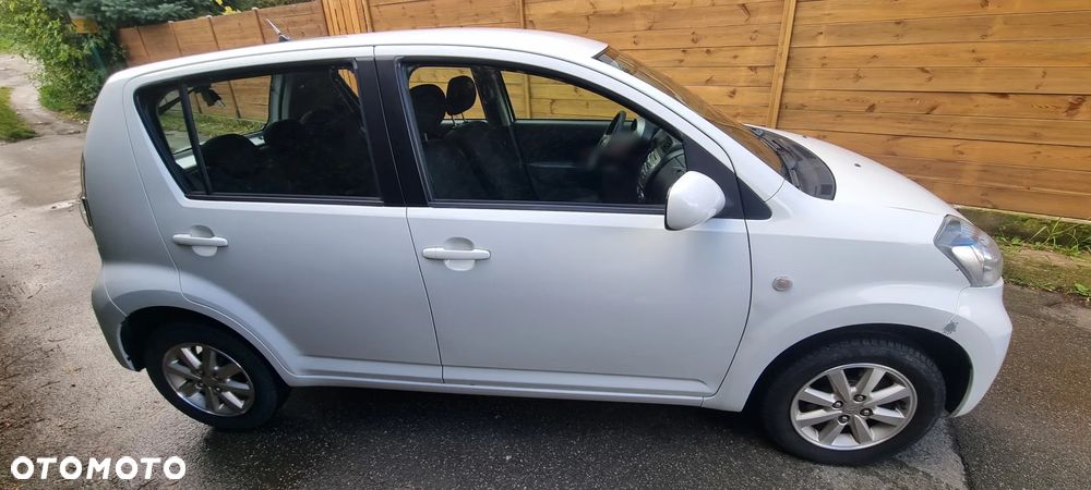 Daihatsu Sirion 1.3 CooLine - 8