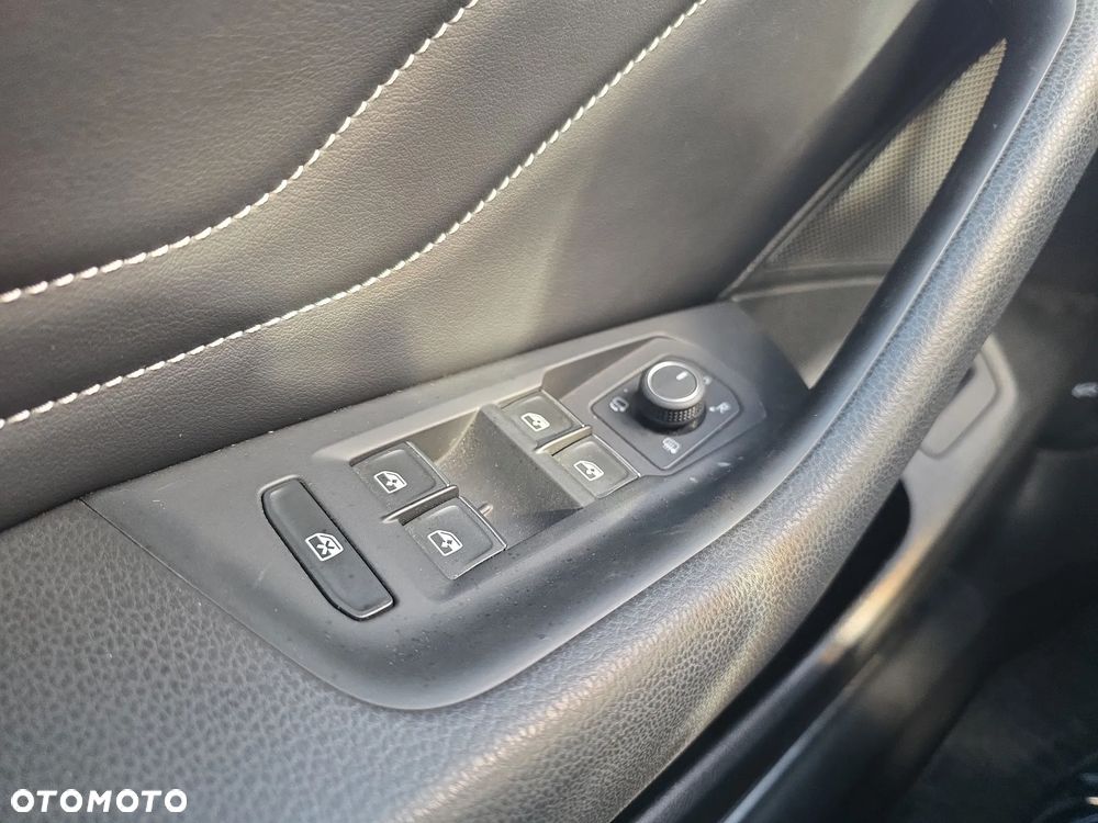 Volkswagen Passat - 23