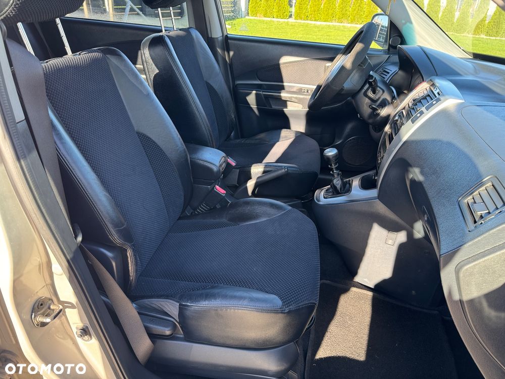 Hyundai Tucson 2.0 CRDi Style - 29