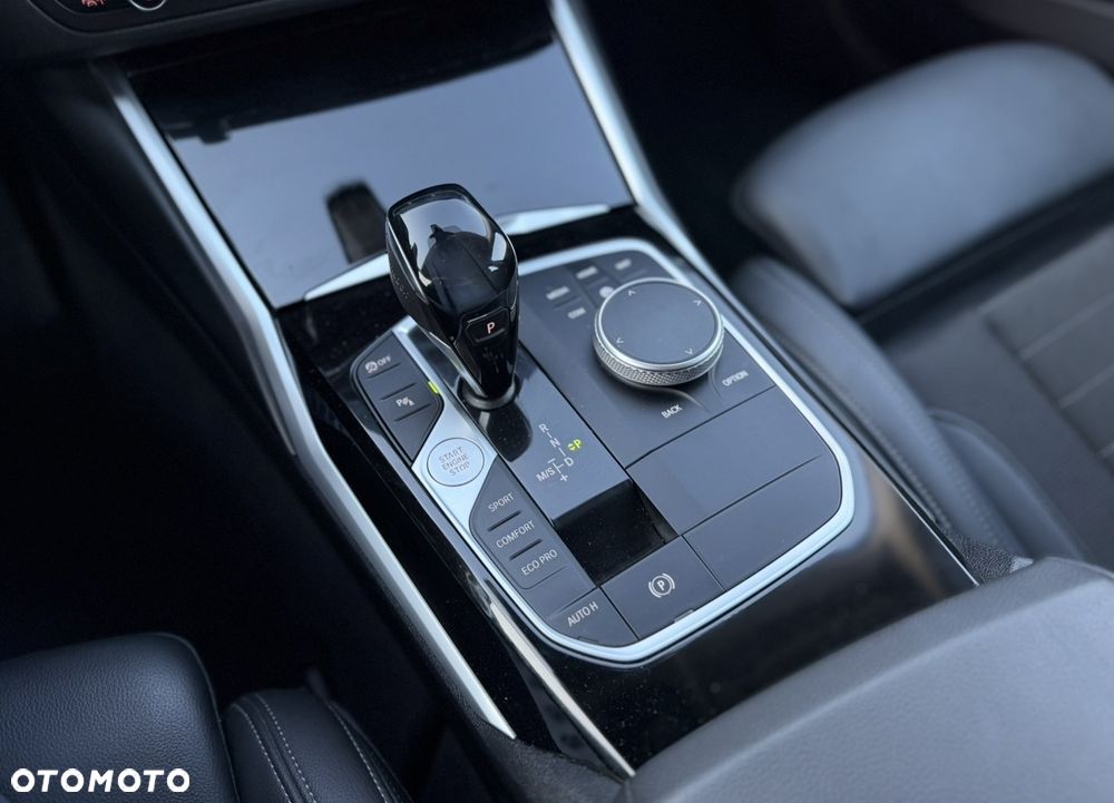 BMW Seria 3 320d Sport Line - 39