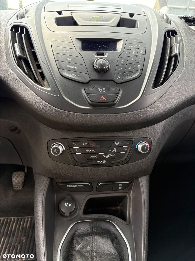 Ford Tourneo Courier 1.0 EcoBoost S&S Titanium - 13