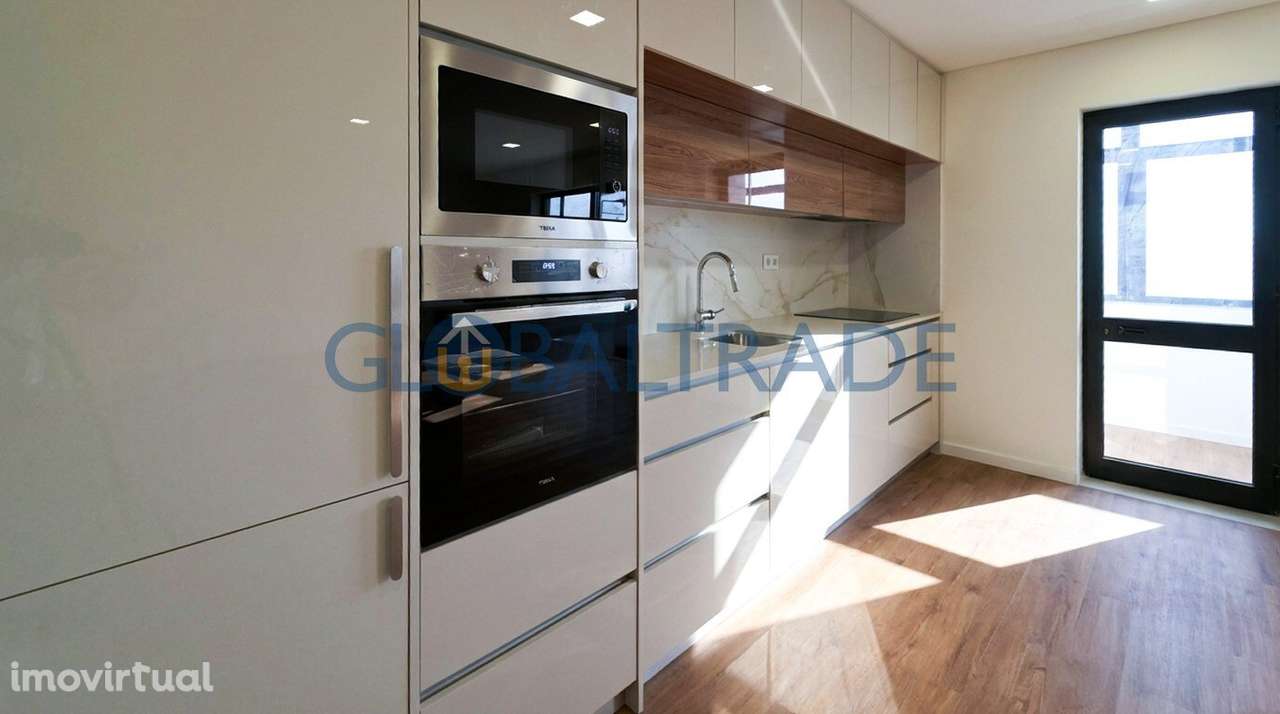 Apartamento T2 Renovado & Equipado em Matosinhos - Grande imagem: 4/39