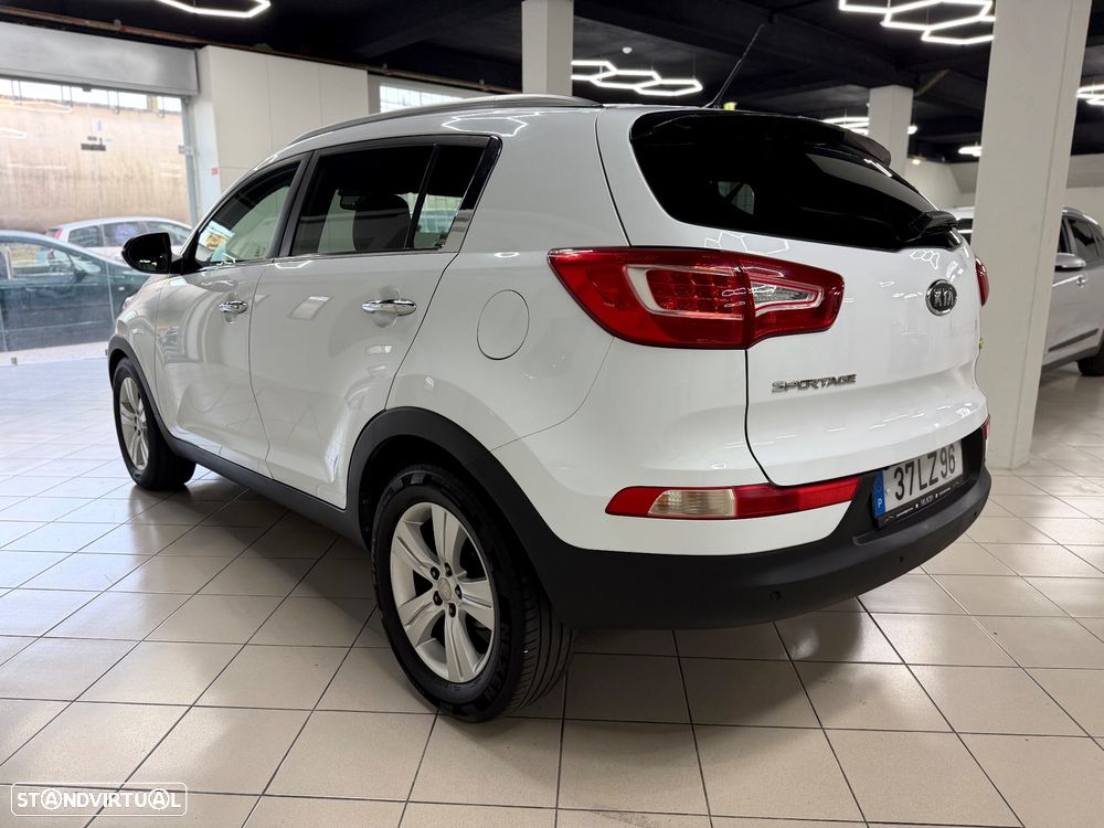 Kia Sportage 1.7 CRDI ISG LX - 8