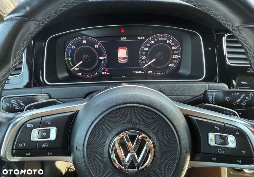 Volkswagen Golf - 17