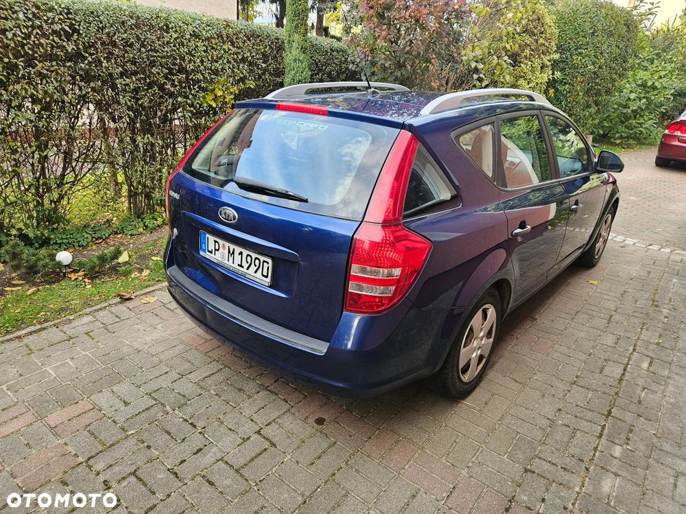 Kia Ceed - 5