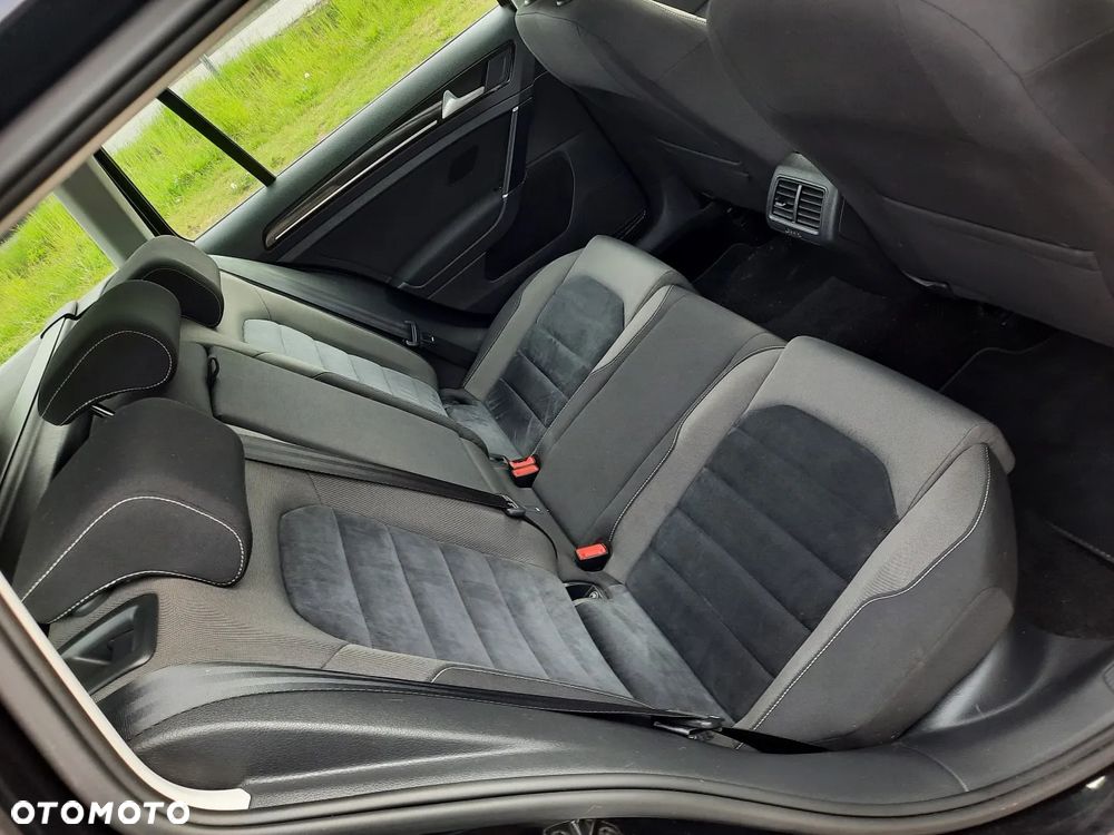 Volkswagen Golf 1.6 TDI DPF Comfortline - 22
