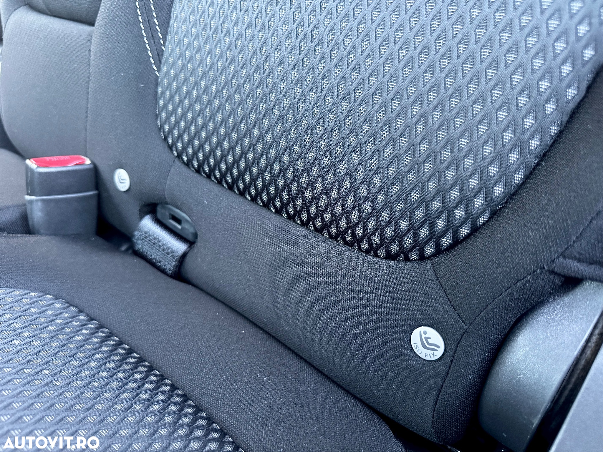 Mitsubishi Outlander - 20