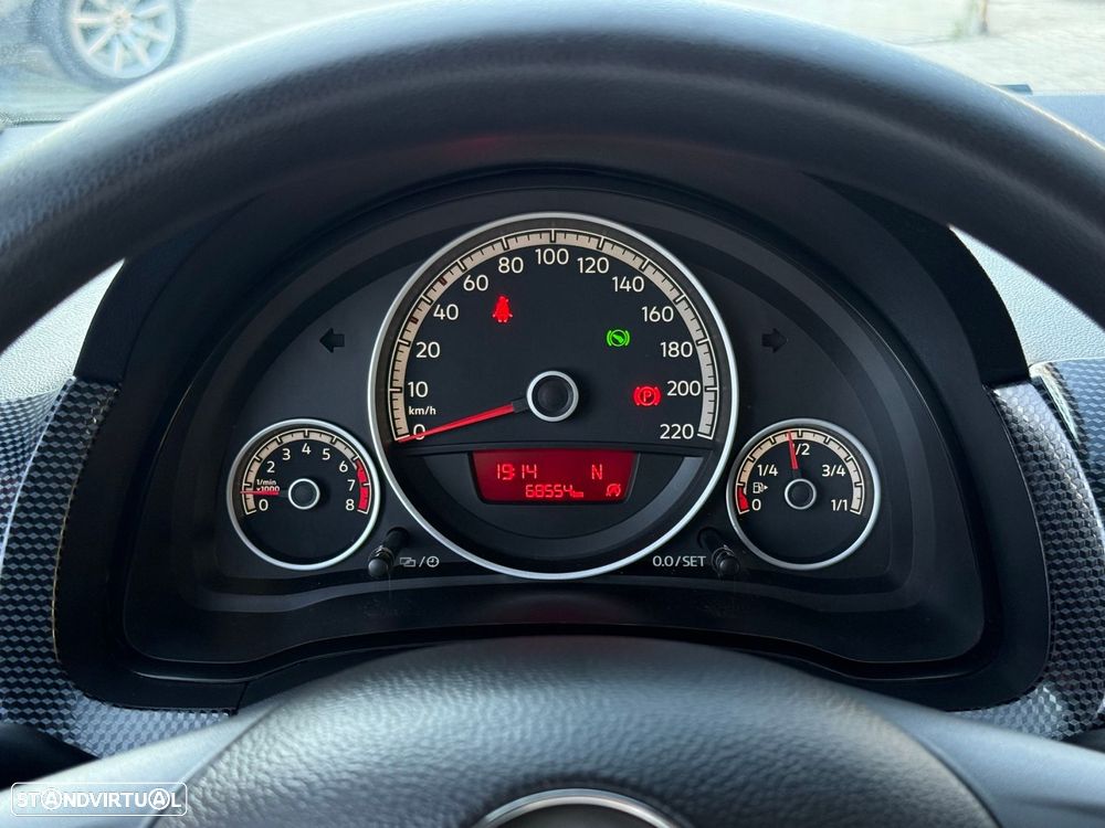 VW Up! 1.0 BMT Move Auto - 12