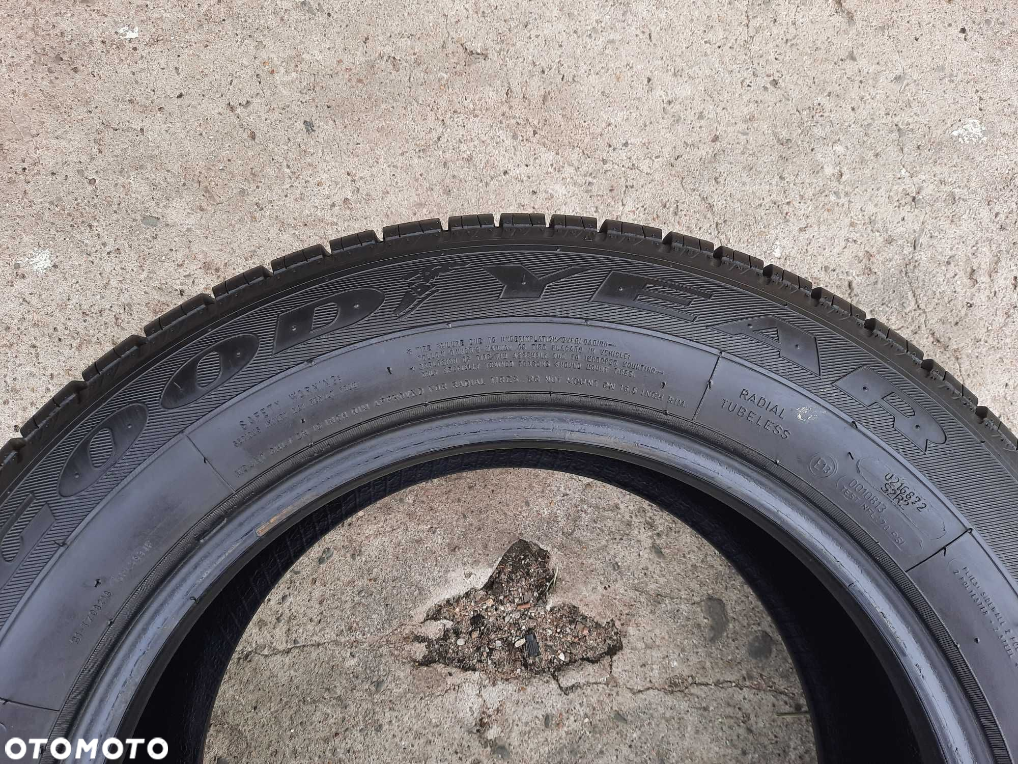 Wzmacniane opony wielosezonowe klasy premium GOODYEAR 205/65/16 C - 4