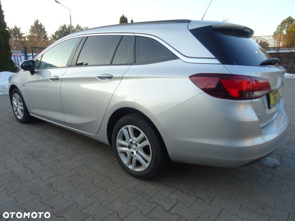 Opel Astra 1.4 T Enjoy - 11
