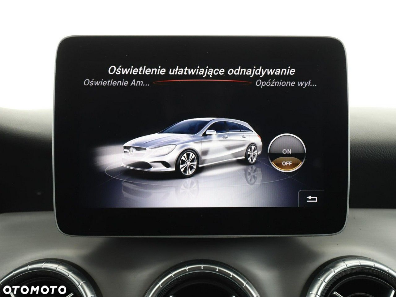 Mercedes-Benz CLA Shooting Brake 180 7G-DCT AMG Line - 26