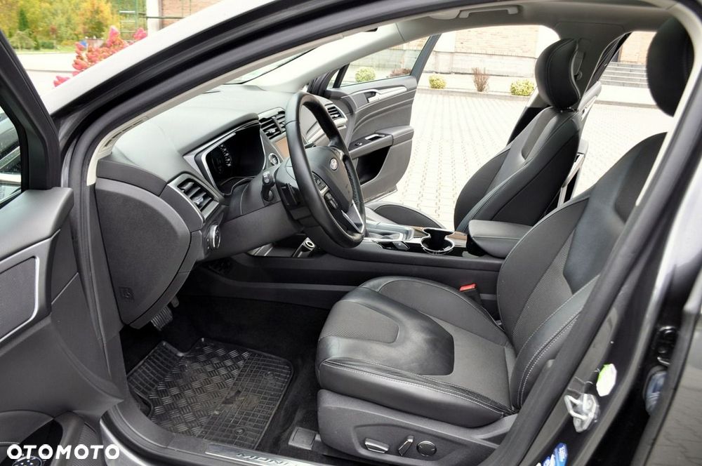 Ford Mondeo - 22