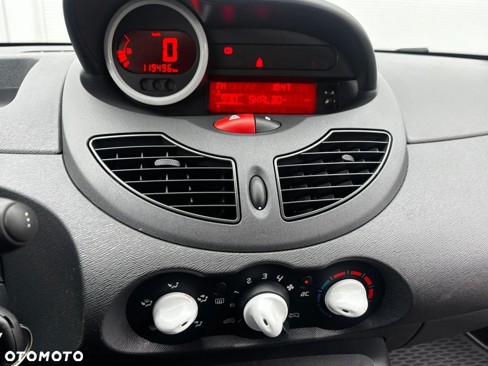 Renault Twingo 1.2 LEV 16V 75 Yahoo - 8