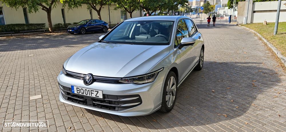 Volkswagen Golf 2025 photo 2