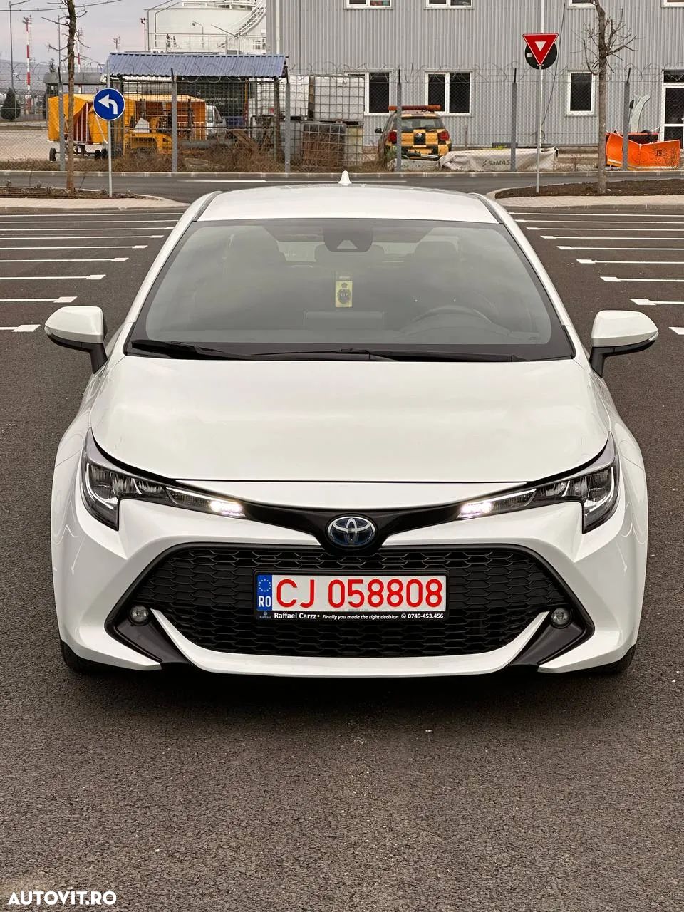 Toyota Corolla 1.8 HSD Active - 1