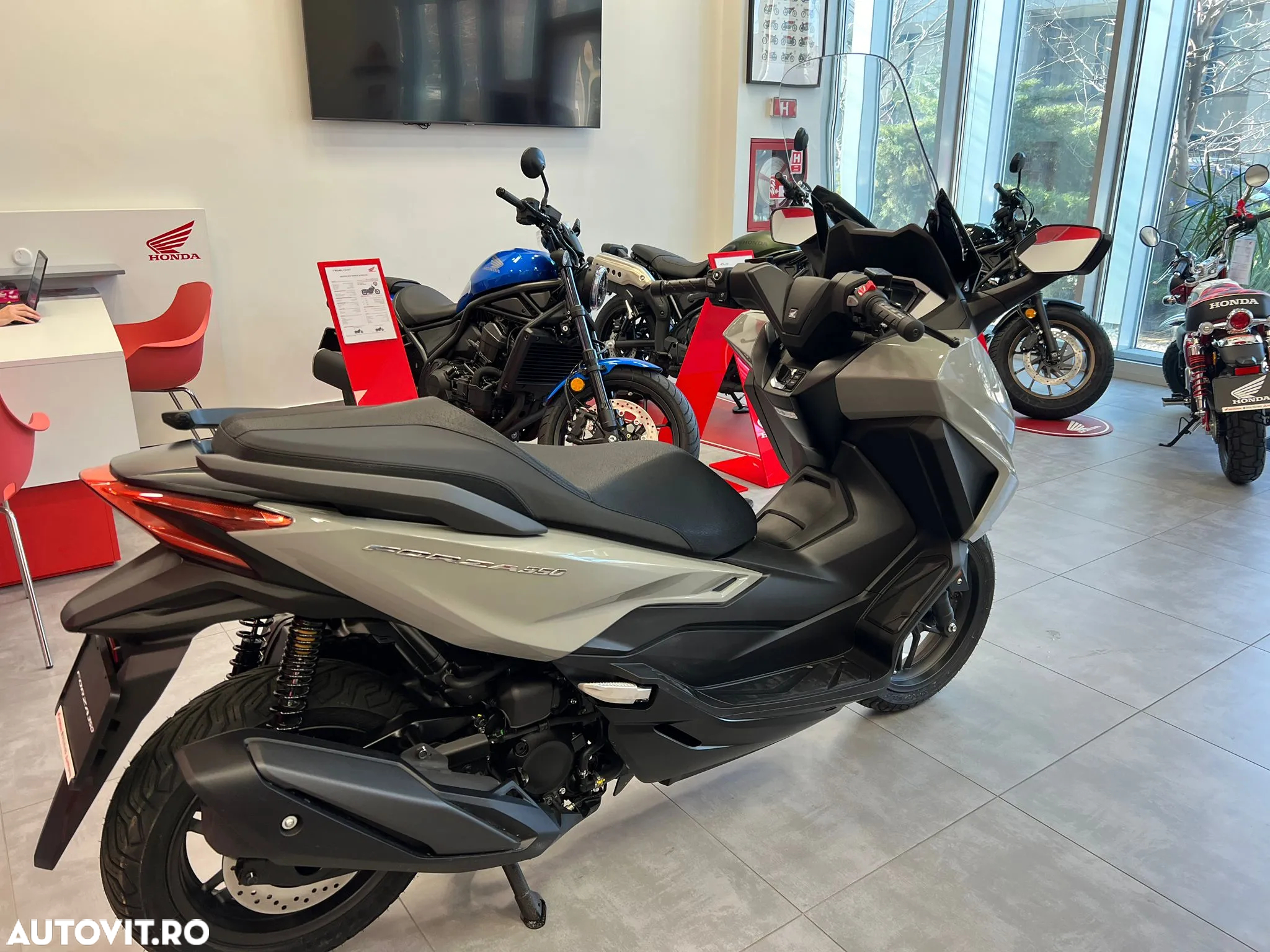 Honda Forza 350 - 4