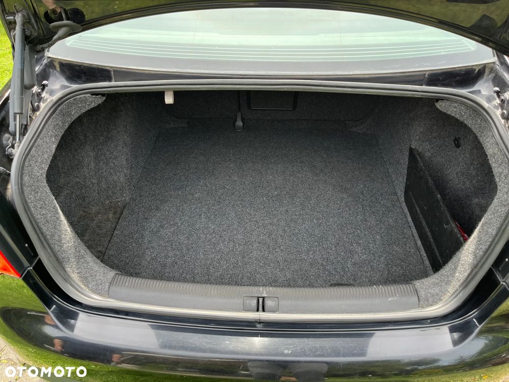 Volkswagen Jetta 1.9 TDI DPF Comfortline - 13