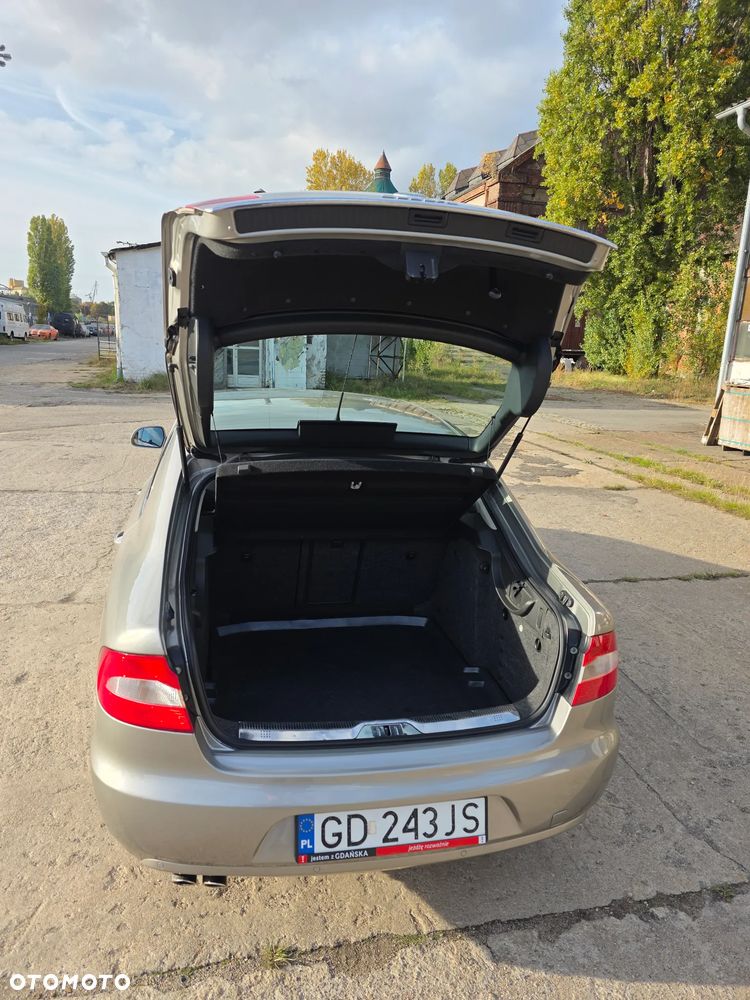 Skoda Superb - 27