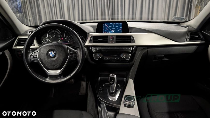 BMW Seria 3 318i - 20