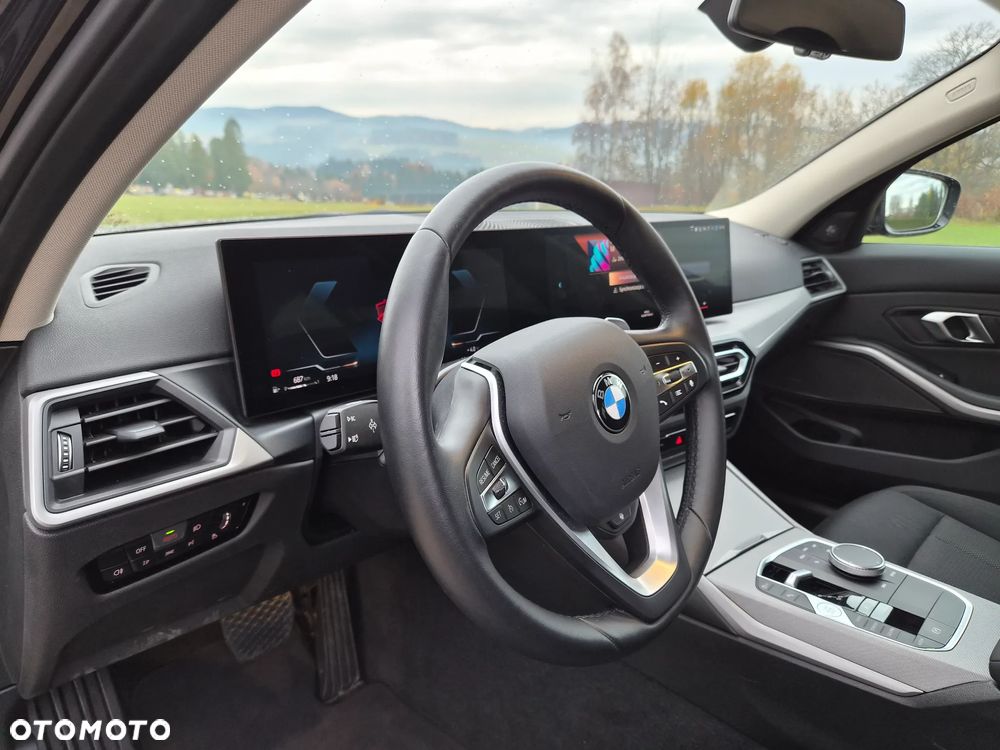 BMW Seria 3 318d - 14