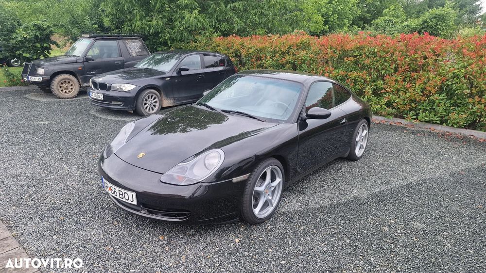 Porsche 911 Carrera - 11