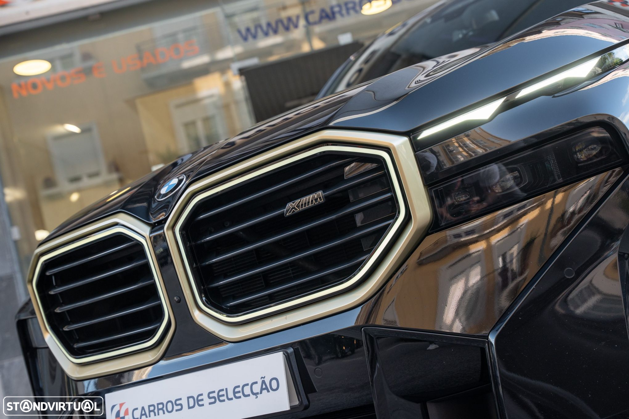 BMW XM - 5