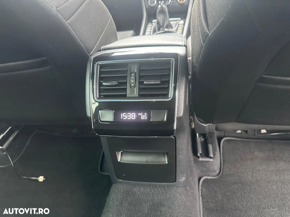 Skoda Superb 2.0 TDI 4X4 Style - 13