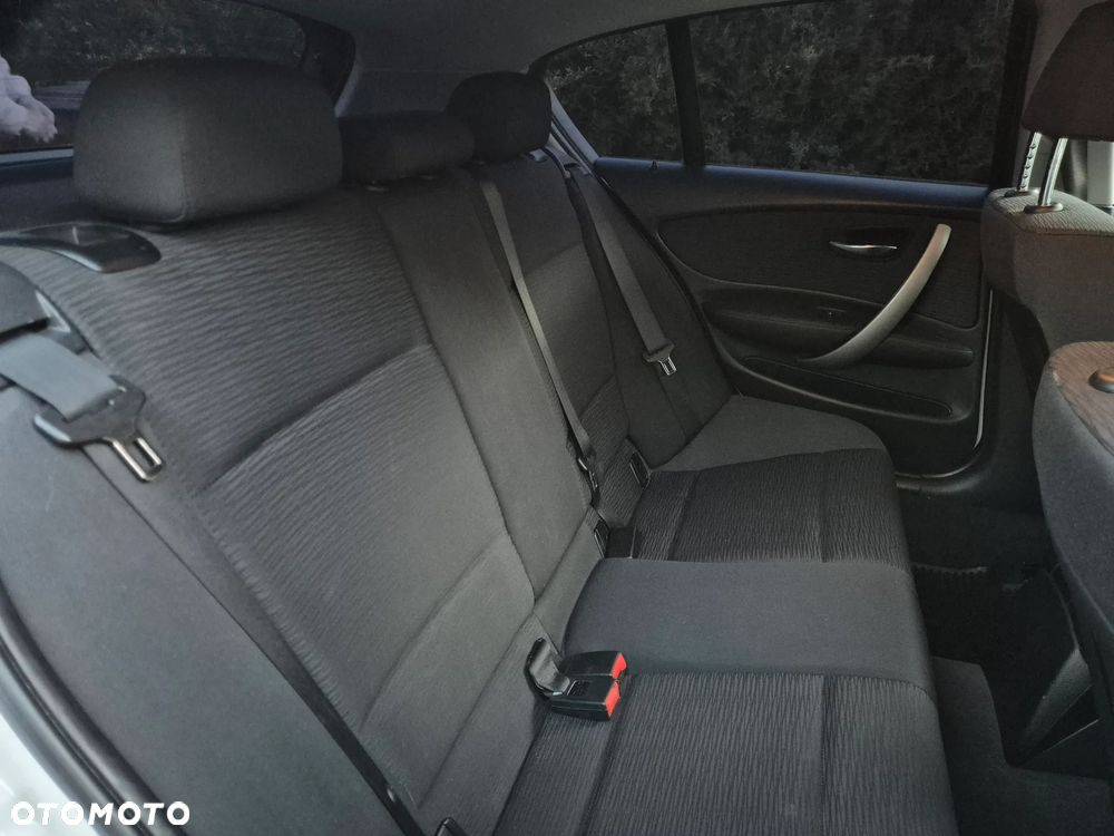 BMW Seria 1 116i - 8