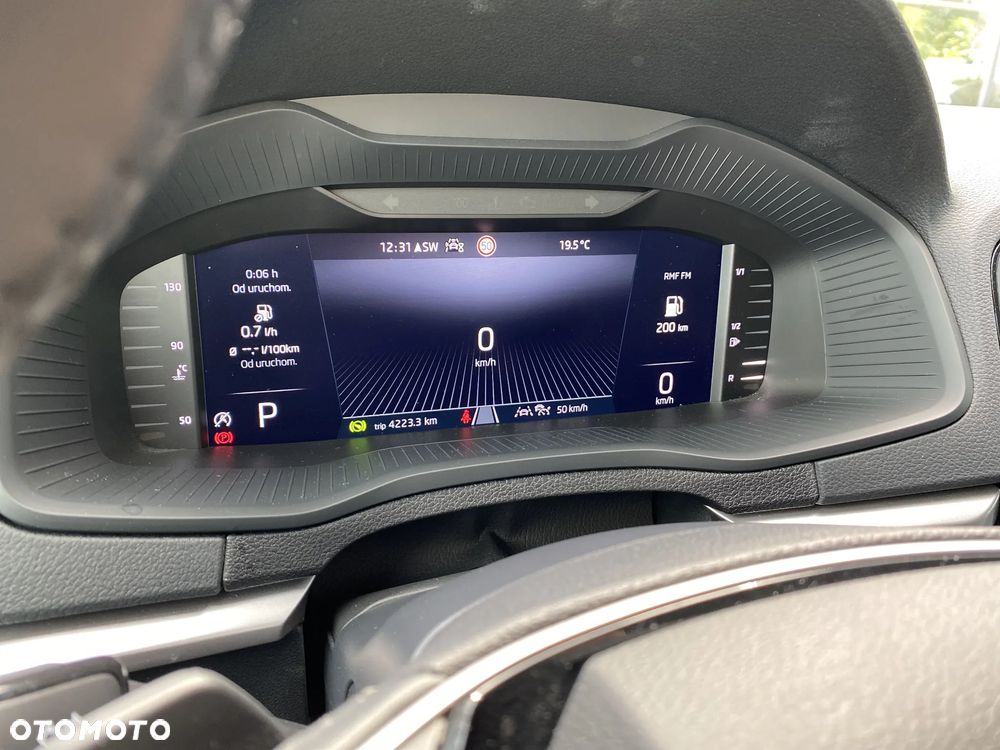 Skoda Karoq 2.0 TDI SCR 4x2 Selection DSG - 27