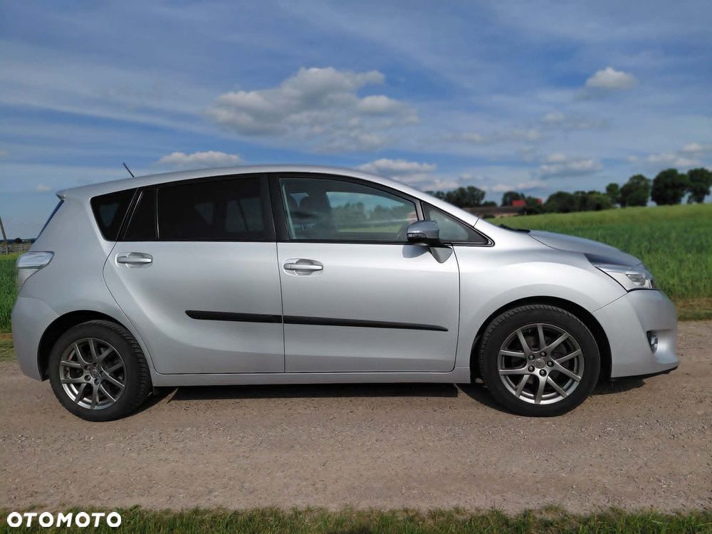 Toyota Verso 2.0 D-4D Premium - 2