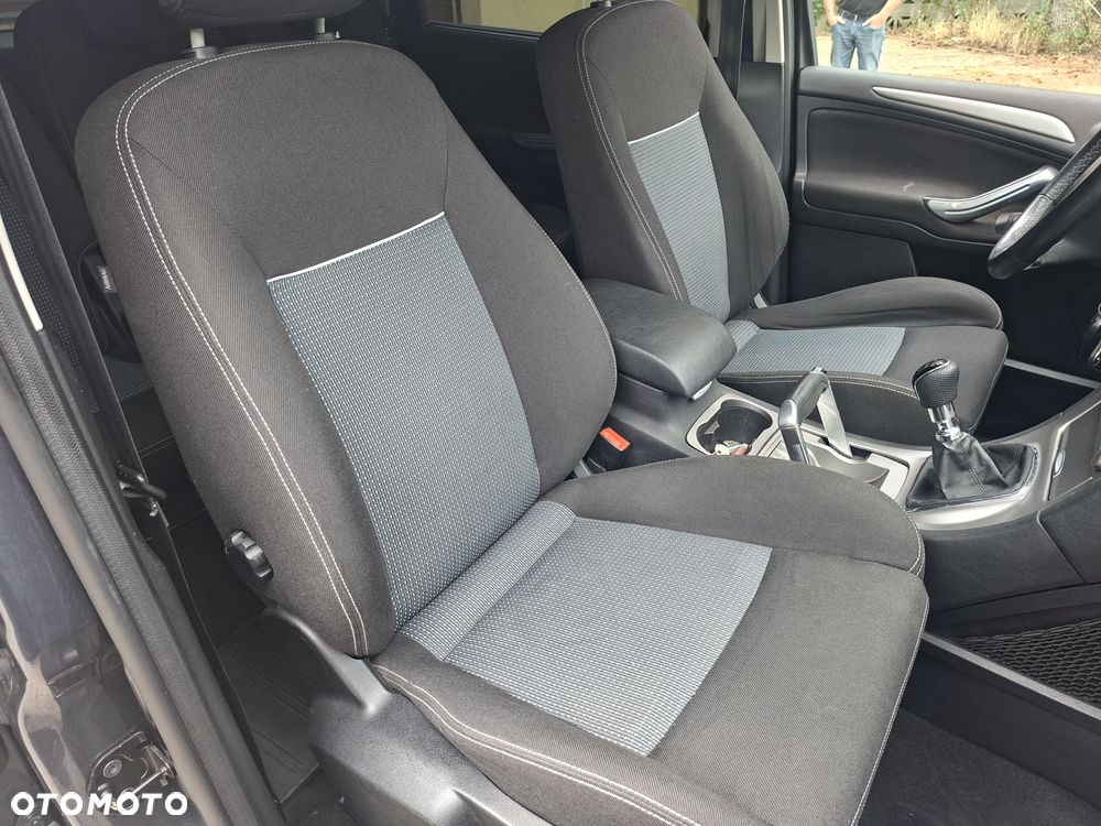 Ford S-Max - 18