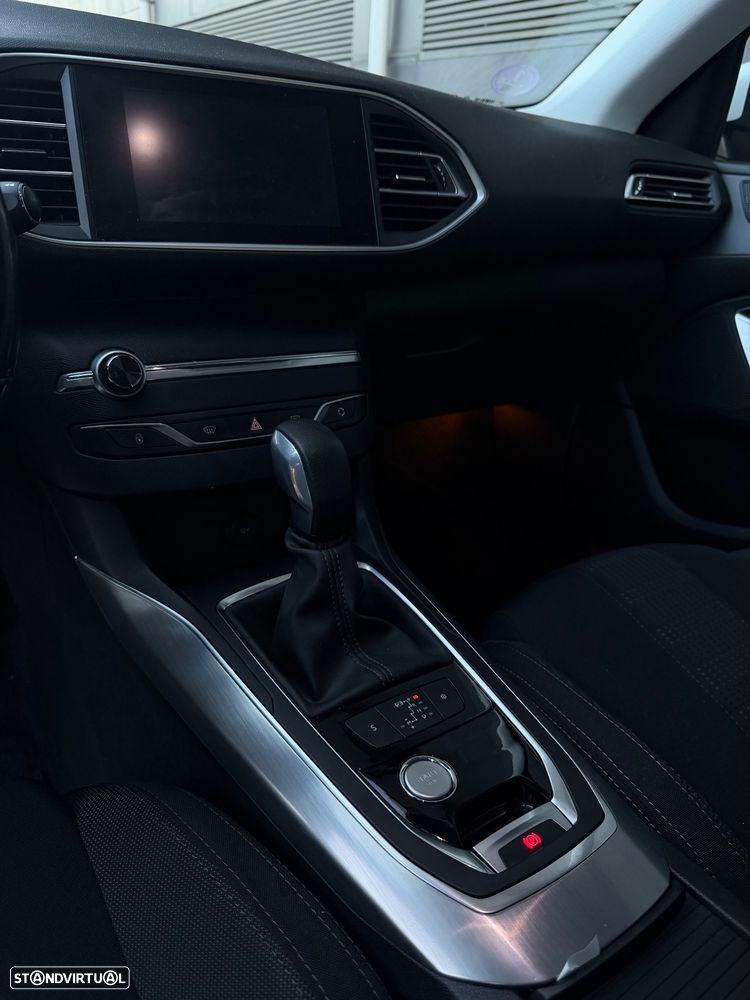 Peugeot 308 PureTech 130 EAT6 Stop & Start Allure - 9