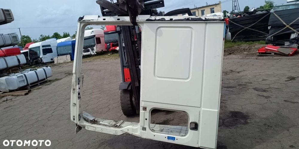 KABINA BOK SŁUPEK ĆWIARTKA PRÓG KABINY LEWA DAF XF 106 EURO 6 LIFT - 1