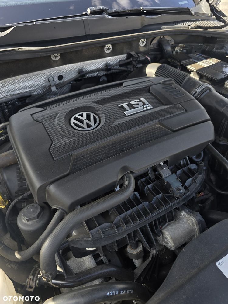 Volkswagen Golf - 8