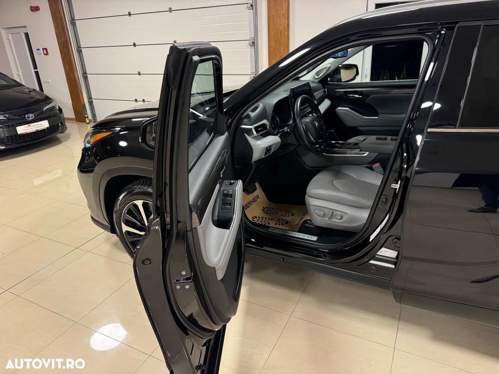 Toyota Highlander 2.5 L Hybrid Dynamic Force 248CP Luxury Pearly - 9