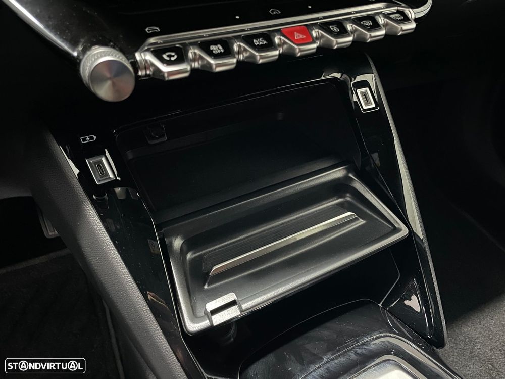 Peugeot 2008 1.2 PureTech Allure EAT8 - 20